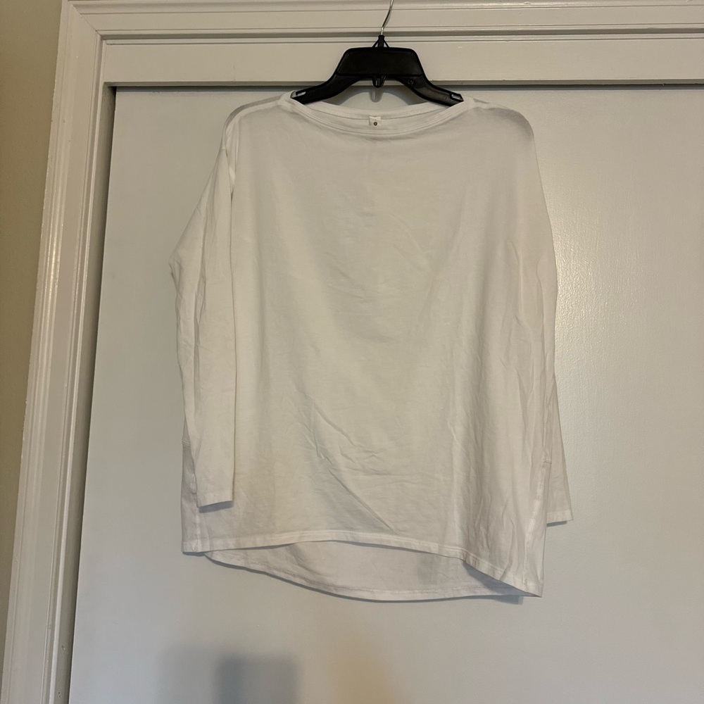 Lululemon Back In Action Long Sleeve Shirt size 8
